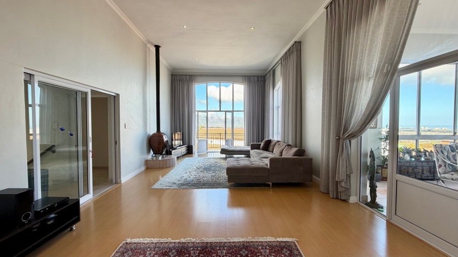 5 Bedroom Property for Sale in Dennegeur Western Cape